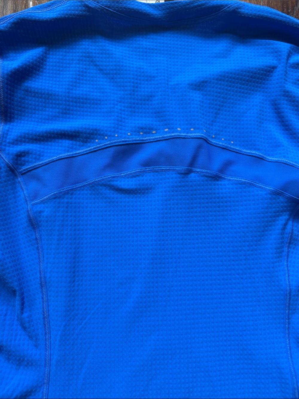 NWT!  Lululemon Ventilated Mesh-Back Run Long Sleeve, size 6 - Picture 9 of 10